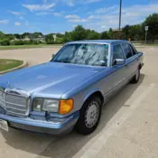 1990 Blue Mercedes-Benz 300SEL thumbnail