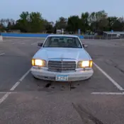 1990 White Mercedes-Benz 400-Series thumbnail
