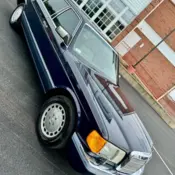 1990 Blue Mercedes-Benz 400-Series thumbnail