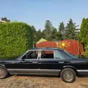 1990 Black Mercedes-Benz 420SEL thumbnail
