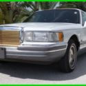 1990 White Lincoln Town Car thumbnail