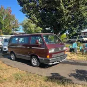 1990 Burgundy Volkswagen Vanagon thumbnail