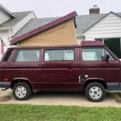 1990 Red Volkswagen Bus/Vanagon thumbnail