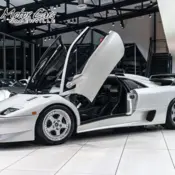 1991 Balloon White Lamborghini Diablo thumbnail