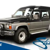 1991 Black Nissan Safari thumbnail