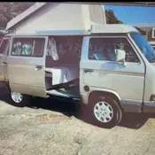 1991 Bronze Volkswagen Bus/Vanagon thumbnail