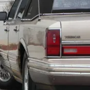 1992 Gold Lincoln Town Car thumbnail