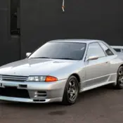 1992 Silver Nissan GT-R thumbnail