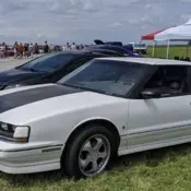 1992 White Oldsmobile Toronado thumbnail