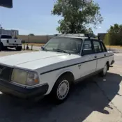 1992 White Volvo 240 thumbnail
