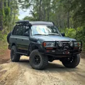 1993 Green Toyota Land Cruiser thumbnail