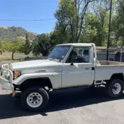 1993 White Toyota Land Cruiser thumbnail