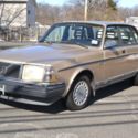 1993 Tan  Gold Volvo 240 thumbnail
