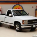 1993 White Chevrolet C1500 thumbnail