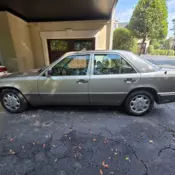1994 Silver Mercedes-Benz E-Class thumbnail
