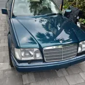 1994 Green Mercedes-Benz E320 thumbnail