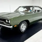 1970 Ivy Green Metallic Plymouth Road Runner thumbnail