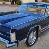 1977 Blue Lincoln Continental thumbnail
