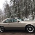 1990 Tan Mercedes-Benz E-Class thumbnail