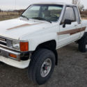 1986 White Toyota Pickup thumbnail