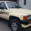 1986 Beige Toyota Pickup thumbnail