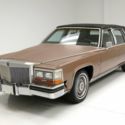 1989 Brown Cadillac Fleetwood thumbnail