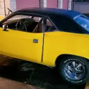1971 Yellow Plymouth Barracuda thumbnail