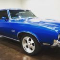 1971 Blue Oldsmobile Cutlass thumbnail