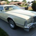 1976 Cream Lincoln Continental thumbnail