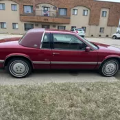 1992 Burgundy Buick Riviera thumbnail