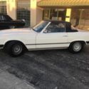 1976 White/Cream Mercedes-Benz SL-Class thumbnail