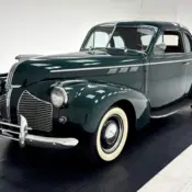 1940 Emerald Green Metallic Pontiac Deluxe 6 thumbnail