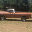 1976 Gold Ford F-250 thumbnail
