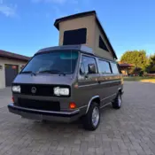 1986 Beige Volkswagen Bus/Vanagon thumbnail