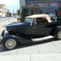 1933 Tan Ford Roadster thumbnail