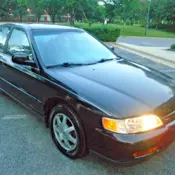 1994 Black Honda Accord thumbnail