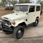 1978 Beige Toyota FJ40 thumbnail