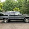 1989 Gray Chevrolet Suburban thumbnail