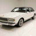 1989 White Chevrolet Caprice thumbnail