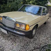 1977 Yellow Mercedes-Benz 300-Series thumbnail