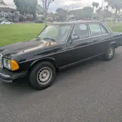 1982 Black Mercedes-Benz 300-Series thumbnail