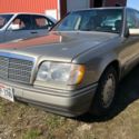 1994 Gold Mercedes-Benz 300-Series thumbnail