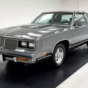 1986 Gray Oldsmobile Cutlass thumbnail
