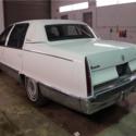 1993 White Cadillac Fleetwood thumbnail