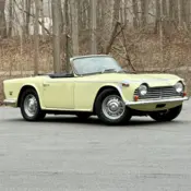 1968 Jasmine Yellow Triumph TR250 thumbnail