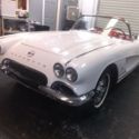 1962 White Chevrolet Corvette thumbnail