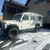 1993 Alpine White Land Rover Defender thumbnail