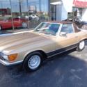 1985 Gold Mercedes-Benz 500-Series thumbnail