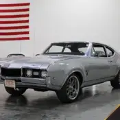 1968 Silver Metallic Oldsmobile Cutlass thumbnail