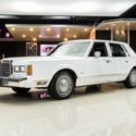 1989 White Lincoln Town Car thumbnail
